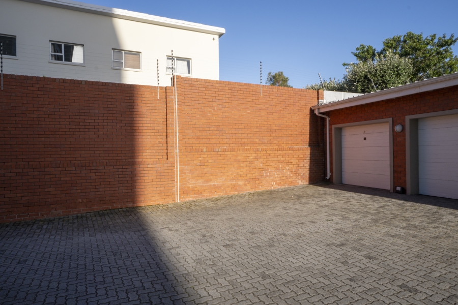 2 Bedroom Property for Sale in Humewood Eastern Cape